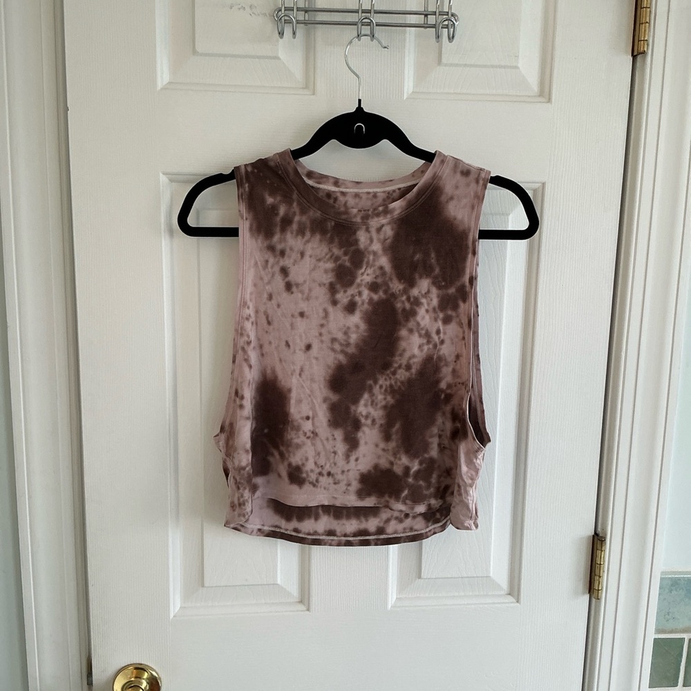 Lululemon cut back Tie-Dye crop top